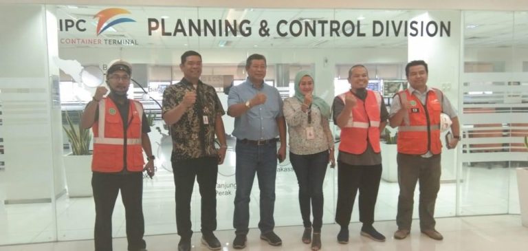Bupati Anambas Sambangi Terminal Bongkar Muat Di Tanjung Periok