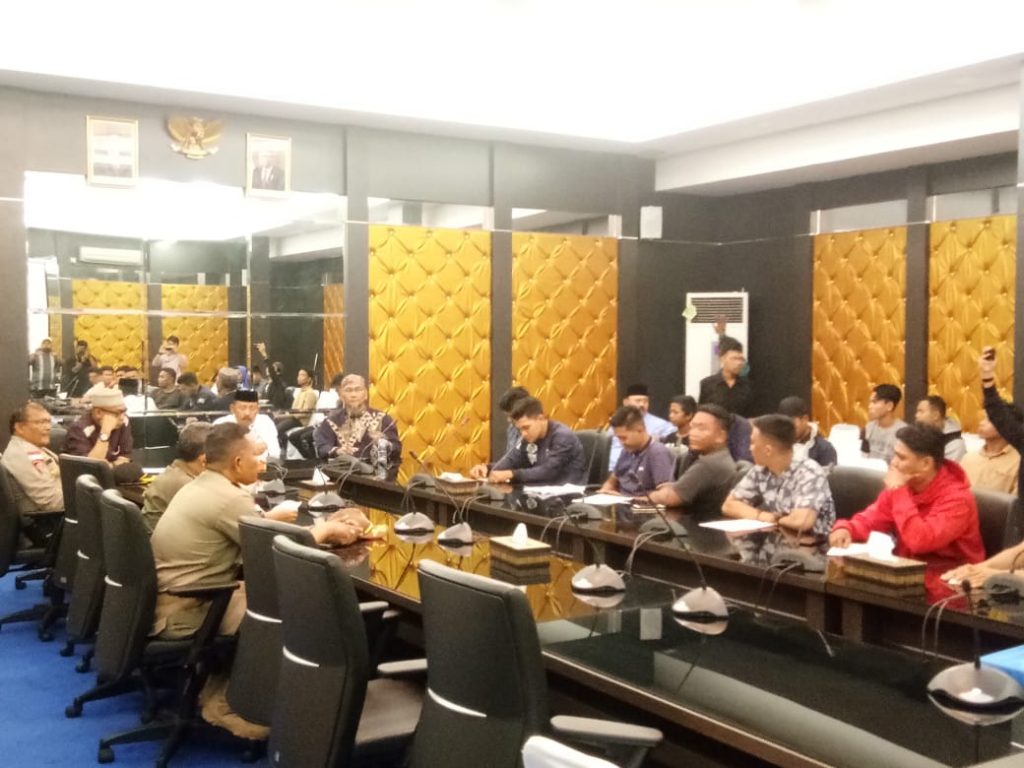 Parindra Kepri Datangi Kantor Bupati Bintan, Minta Hentikan Operasi PT MIPI Galang Batang