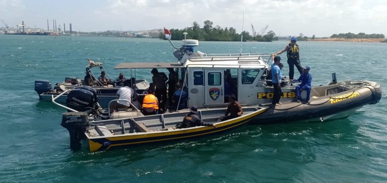 Sar Ditpolair Polda Kepri Evakuasi Korban Tenggelam Boat Pancung