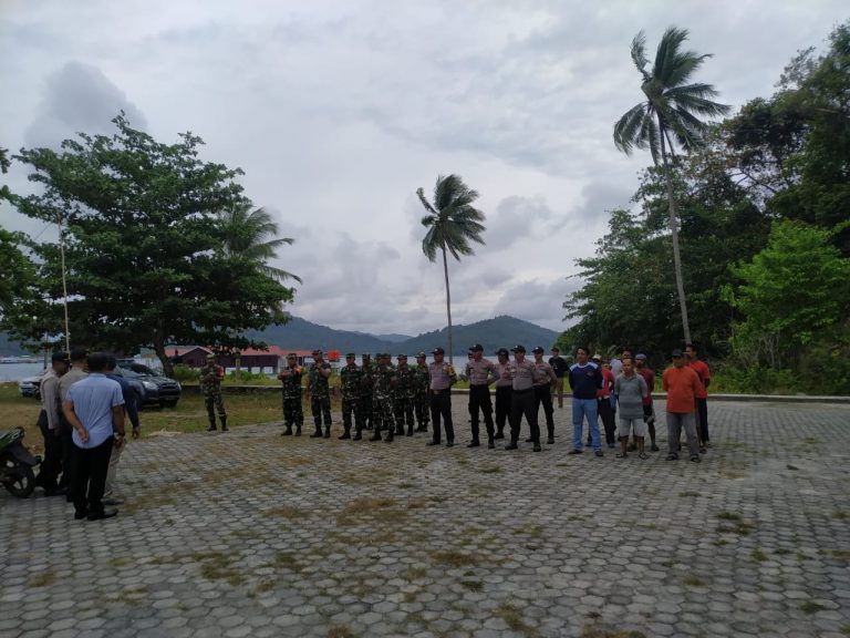 Tim Gabungan Giat Bakti Cegah Corona di Letung