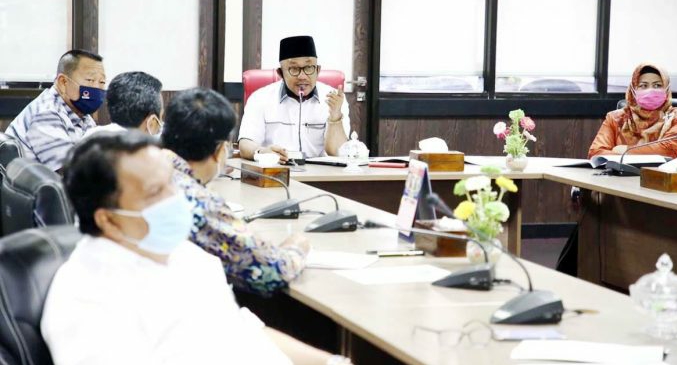 Lis Darmansyah Pertanyakan Komitmen Pemprov Masalah Air