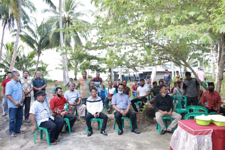 H. Muhammad Soerya Respationo Semakin Mesra Dengan Masyarakat Natuna