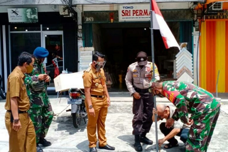 Sosialisasi Pemasangan Bendera di Kelurahan Kamboja, Menyambut HUT RI