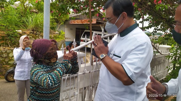 Soerya Respationo Dicegat Emak-emak di Bukit Semprong