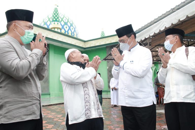 Di Tengah Kesibukannya, bagi Soerya Respationo Ibadah Tetap Nomor Satu