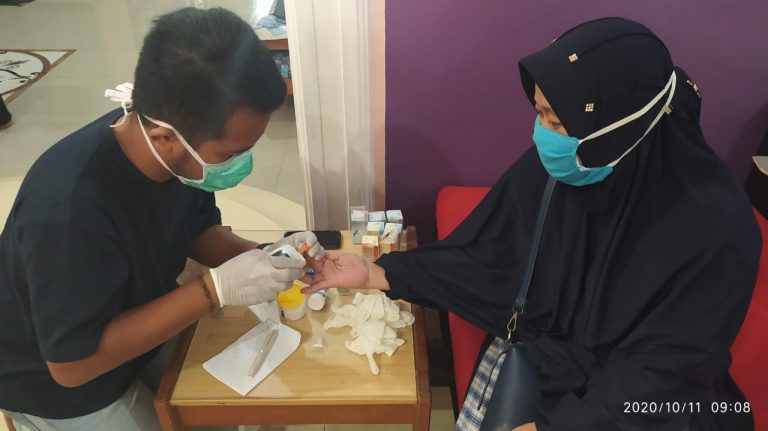 Dipuji Warga “Relawan SInergi OK banget deh” ketika Gelar Cek Kesehatan Gratis