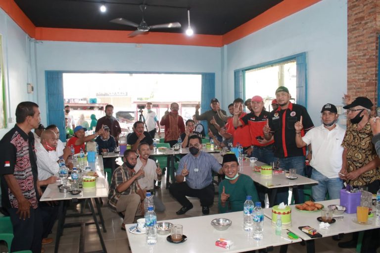 Ngopi Bareng di Sagulung, Warga Berharap Soerya Respationo Bawa Perubahan