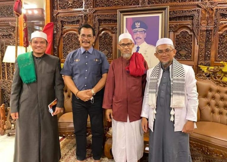 Sosok Dr. H. M. Soerya Respationo SH. MH di Mata Ustad Erwin Abu Ghaza