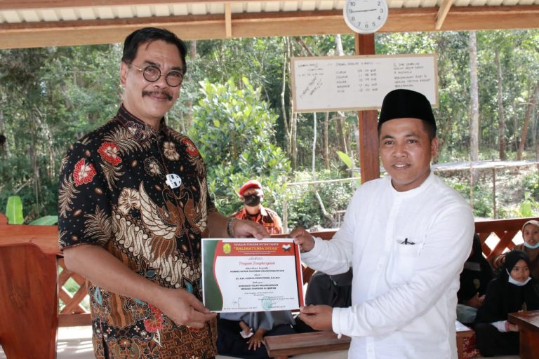 Soerya Dukung Peningkatan Wawasan Santri Ponpes Hutan Tahfidz Halimatussa’diyah