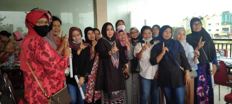 Program Pemulihan Ekonomi Soerya-Iman Tarik Dukungan Ibu-ibu Bengkong dan Batu Ampar