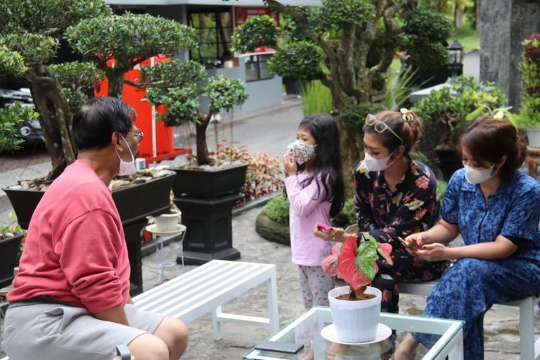 Akhir Pekan, Soerya Respationo Kumpul Bersama Anak dan Cucu