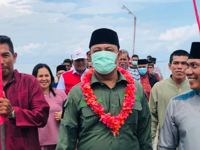 Antusias Warga Pulau Karas dan Mubud Sambut Kedatangan Iman “Si Anak Pulau”