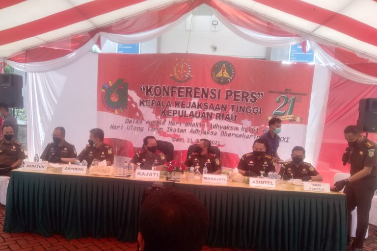 Hari Bhakti Adhiyaksa Ke-61, Kejati Kepri Gelar Konferensi Pers