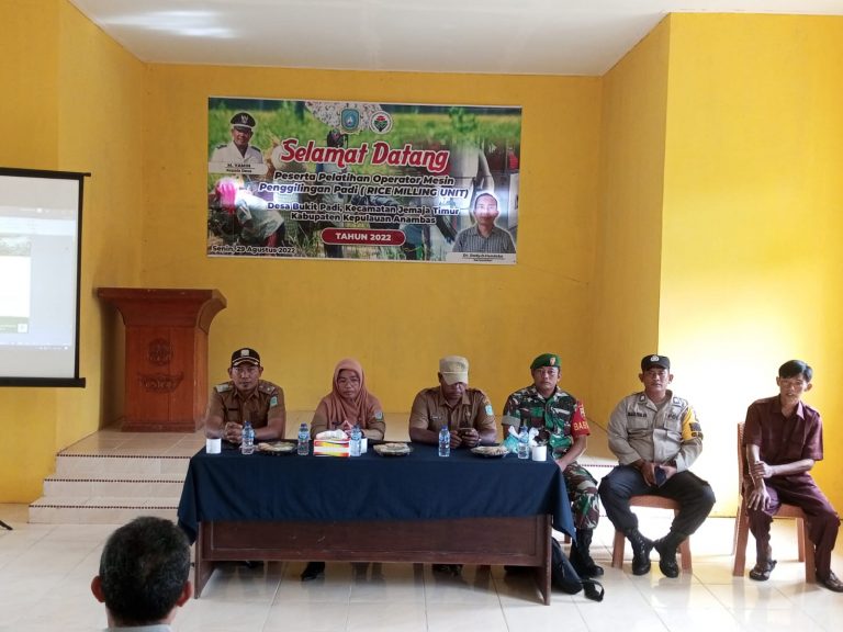 Pemdes Bukit Padi Gelar Pelatihan Operator Penggiling Padi pada Petani