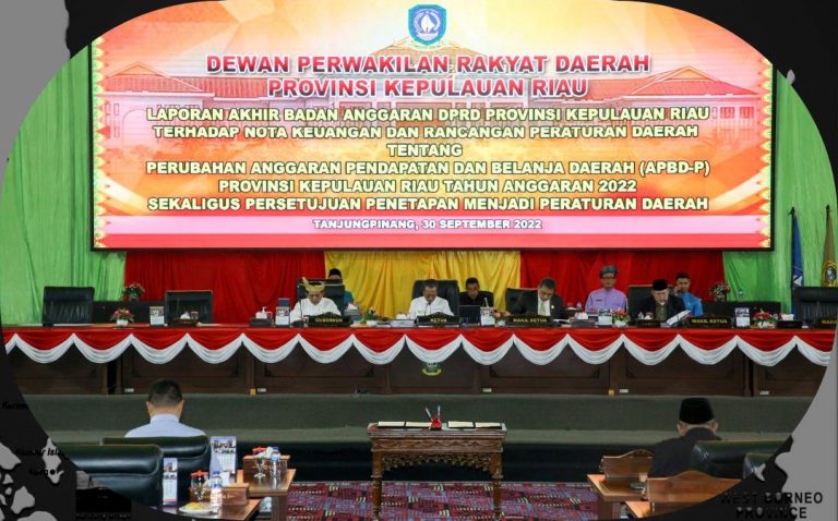 Penyampaian Laporan Akhir APBD-P Tahun Anggaran 2022 Oleh Banggar DPRD Kepri