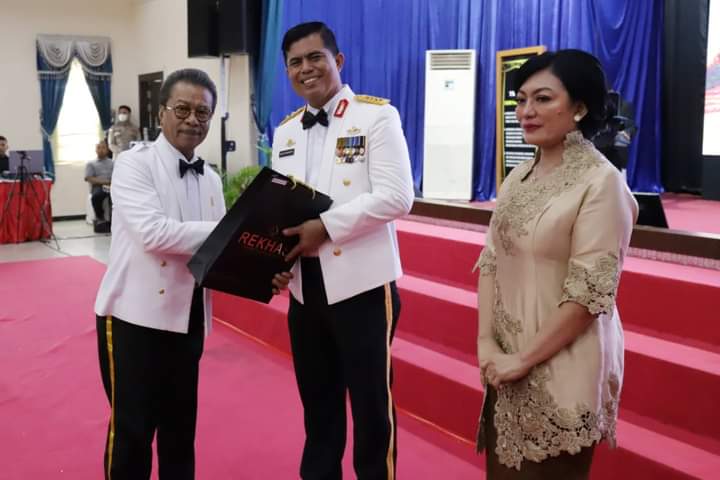 KETUA DPRD KEPRI HADIRI PELEPASAN PEJABAT LAMA WAKAPOLDA KEPRI