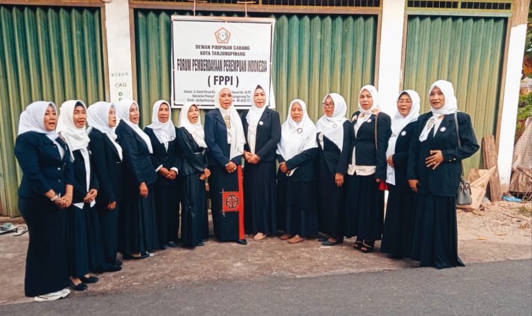 Penyerahan SK FPPI Tanjungpinang Sekaligus Memperingati Hari Ibu