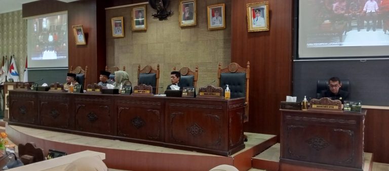 Rapat Paripurna DPRD Penyampaian LKPJ Bupati Anambas Tahun Anggaran 2022