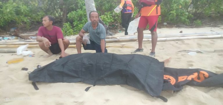 Nelayan Sunggak Temukan Mayat Pria Terdampar di Pantai Pulau Telok Dalam