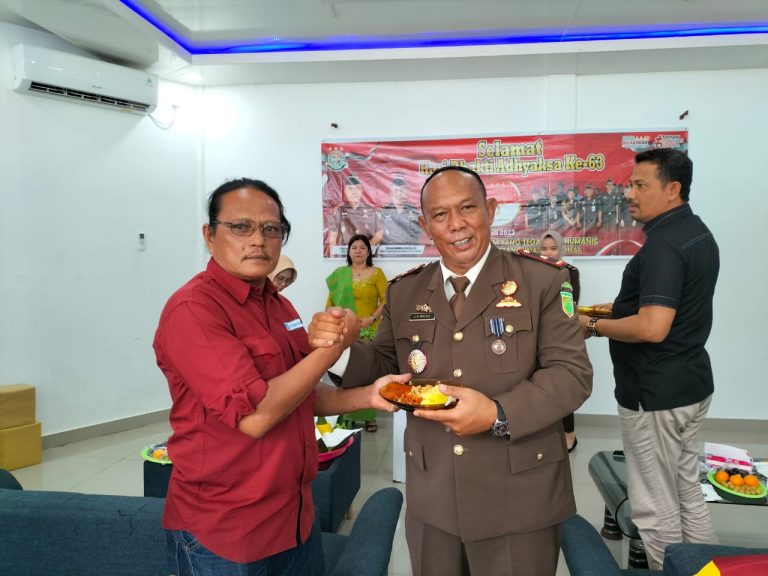 Peringati HBA di Cabjari Tarempa, PJS Anambas Harap Kejaksaan Bersinergi Bersama Awak Media