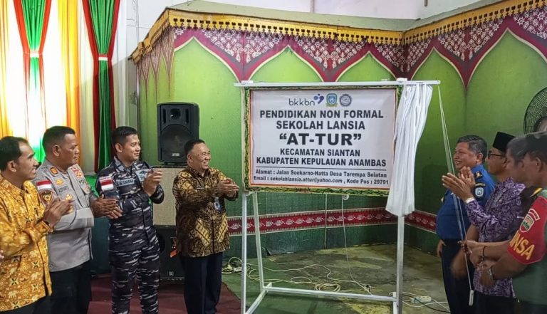 Wabup Anambas Resmikan Sekolah Lansia At – Tur Sekaligus Hadiri Pengukuhan Duta Genre 2023.