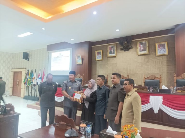 DPRD Kabupaten Kepulauan Anambas Rapat Paripurna Penyampaian Nota Keuangan APBD Tahun 2024