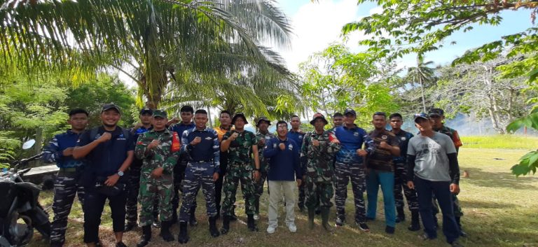 Peduli Lingkungan, Posal Jemaja Ikut Bersih-Bersih Pantai Berhala