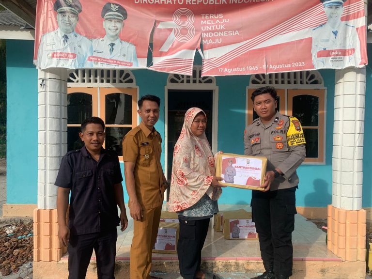 Kapolda Kepri Berikan Bantuan Kepada Masyarakat Desa Pulau Lalang