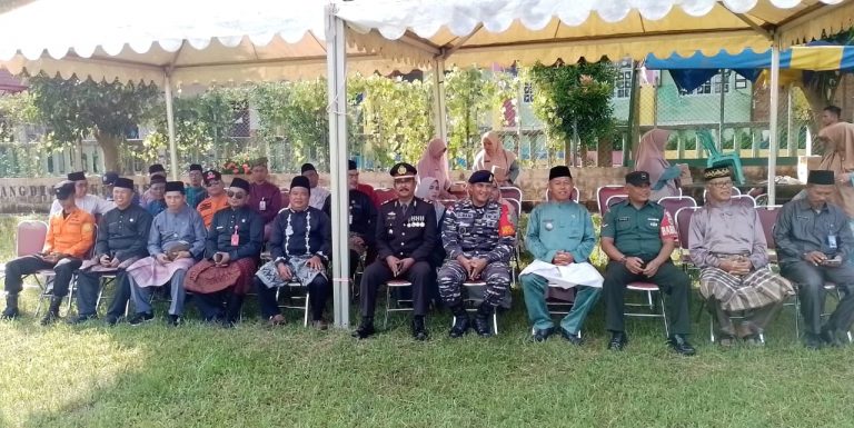 Camat Jemaja Abdullah Sani S.Pd. Pimpin Upacara HUT Kabupaten Kepulauan Anambas ke 16