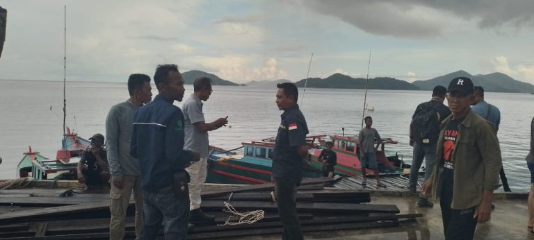 Tim Dishub LH Anambas Tinjau Kerusakan Pelabuhan Nelayan di Desa Sunggak