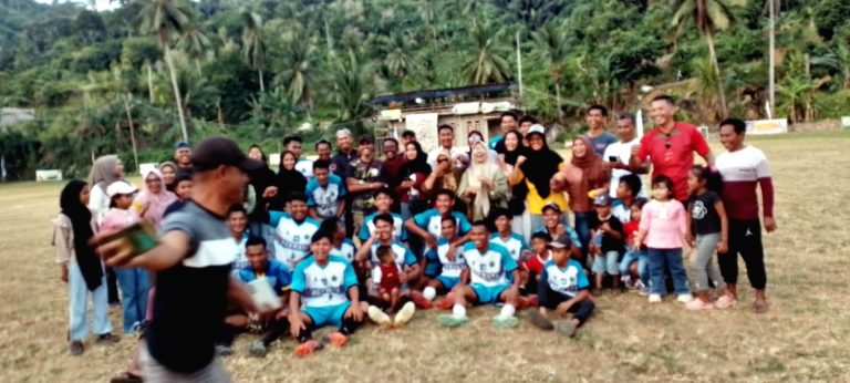 Tim Permata Sukses Menuju Final Pertandingan Sepak Bola Desa Rewak