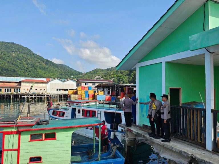 Satpolairud Kepulauan Anambas Evakuasi 57 Orang Korban Kapal Samarinda, 3 Meninggal Dunia