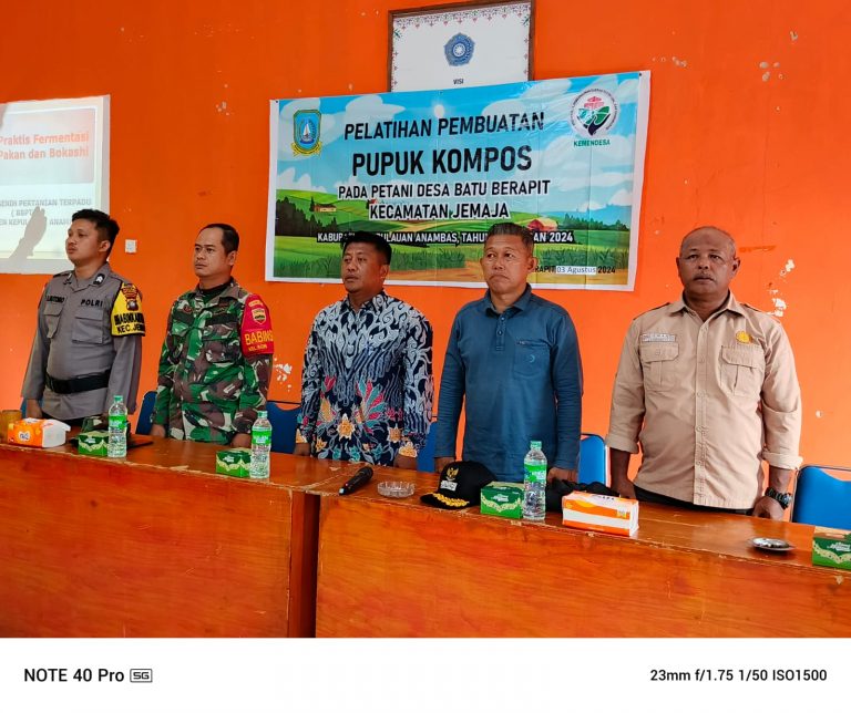 Tingkatkan Kemampuan Petani, Pemdes Batu Berapit Laksanakan Pelatihan Pembuatan Kompos