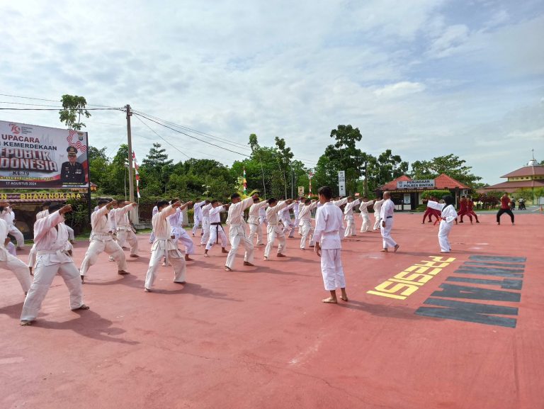 Personel Polres Bintan Laksanakan Latihan Beladiri Polri