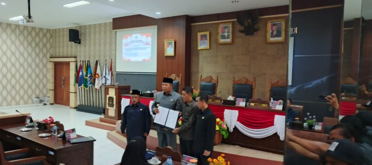Penandatanganan Nota Kesepakatan KUA PPAS APBDP T.A. 2024, KUA PPAS T.A 2025 Kabupaten Kepulauan Anambas