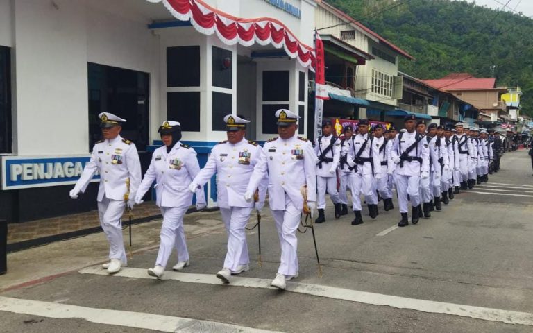 Peringatan HUT KE-79 TNI AL di Lanal Tarempa