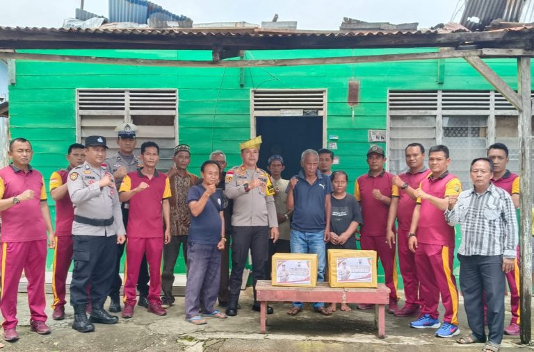 Peduli Warga Terkena Musibah, Kapolda Kepri Beri Bantuan Melalui Kapolsek Bintan Timur