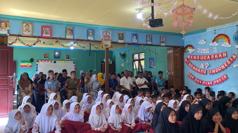 Police Goes To School: Polsek Palmatak Sosialisasi Bahaya Bullying dan Game Online