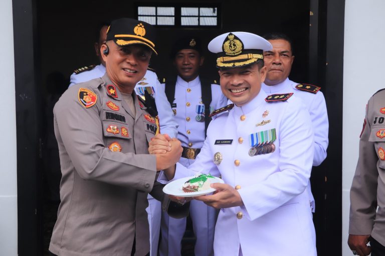 Polres Anambas Berikan Surprise HUT TNI Ke-79