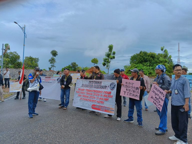 Aliansi Wartawan Kepri Tuntut Kadiskominfo Kepri Diganti
