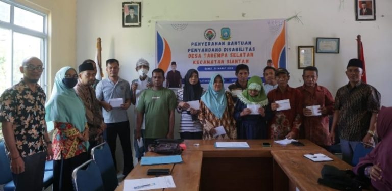 Desa Tarempa Selatan Bantu Warga Disabilitas