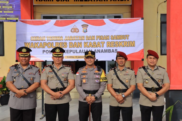 Upacara Sertijab Wakapolres Dan Kasat Reskrim Polres Kepulauan Anambas