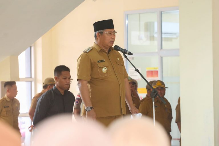 Bupati Kepulauan Anambas Serahkan Dokumen Pelaksanaan Anggaran Tahun 2025
