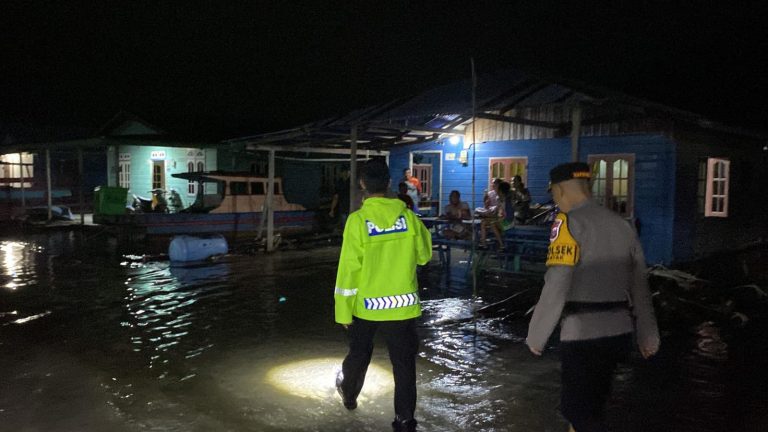 Polsek Palmatak Patroli Gabungan Siaga Bencana