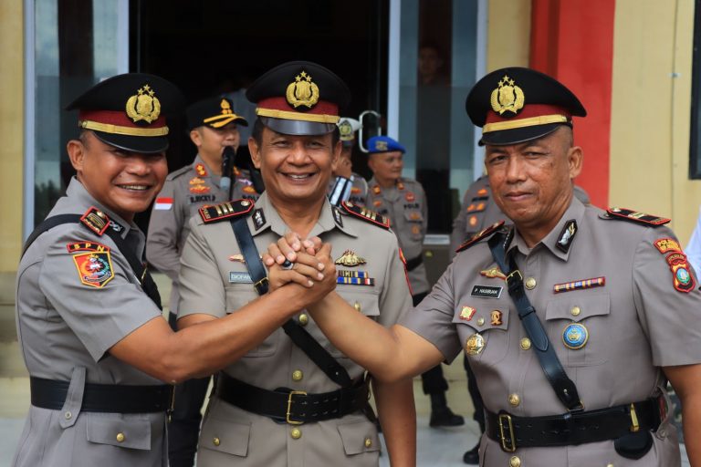 Kapolres Kepulauan Anambas Pimpin Sertijab Kasat Polairud Dan Kabag Log