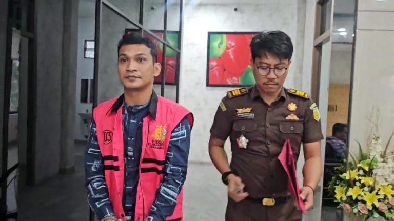 Kuasa Direktur CV SJP Ditahan Terkait Tipikor Proyek Puskesmas Siantan Selatan