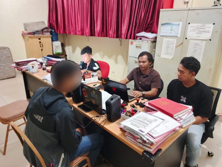 Gelapkan Uang Perusahaan, Pekerja Jasa Pengiriman Barang Diamankan Satreskrim Polres Anambas