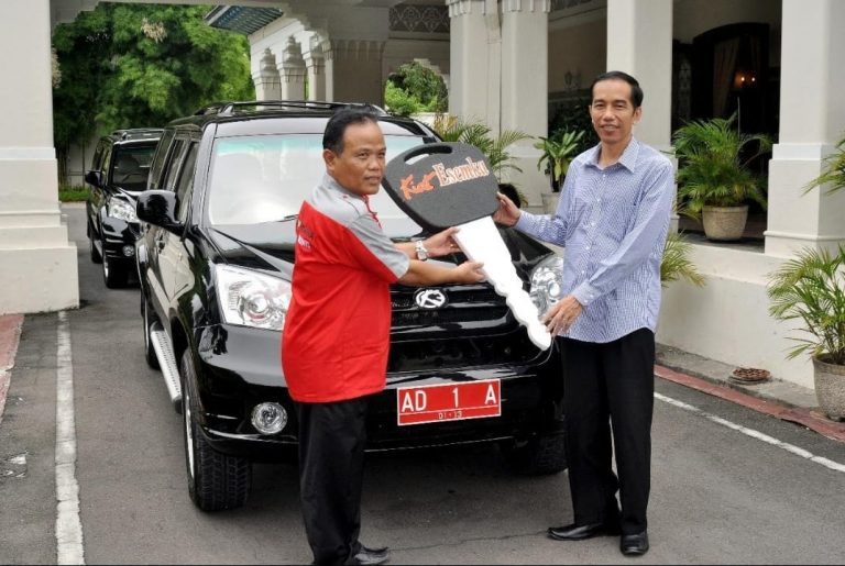 Sukiat, Inisiator Mobil Esemka “Pasang Badan” Bela Jokowi