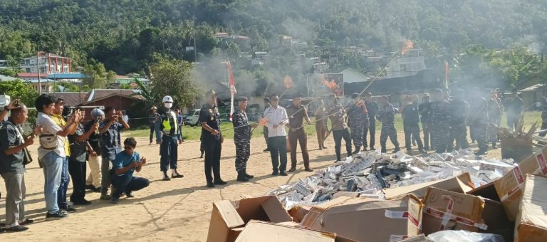 Anambas Musnahkan Lebih dari 2,5 Juta Batang Rokok Ilegal