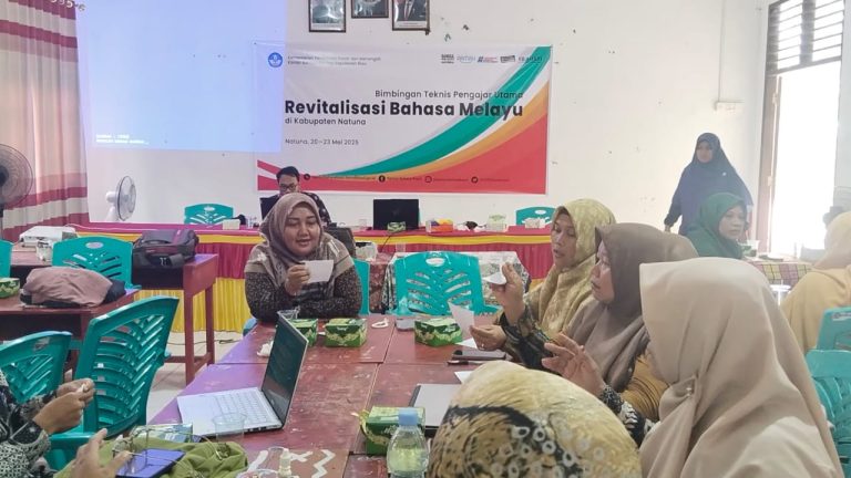 Guru SMPN 3 Putik Menjadi Narasumber Revitalisasi Bahasa Melayu di Natuna
